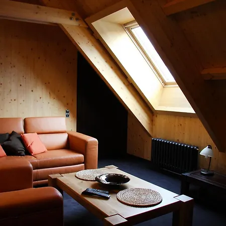 公寓式酒店 克拉克诺索瓦迪尔纳“木屋”酒店 4*