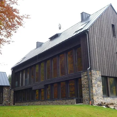 公寓式酒店 克拉克诺索瓦迪尔纳“木屋”酒店 4*