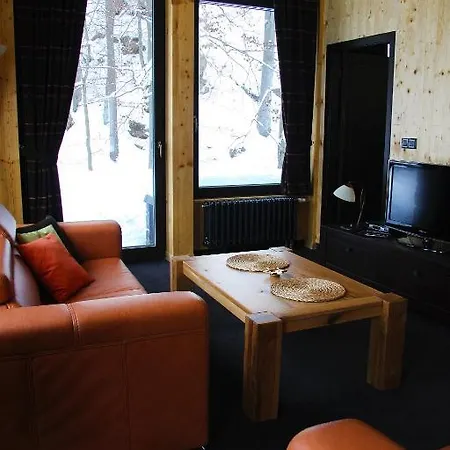 Krakonošova Dílna Woodhaus Aparthotel 4*