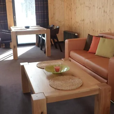 克拉克诺索瓦迪尔纳“木屋”酒店